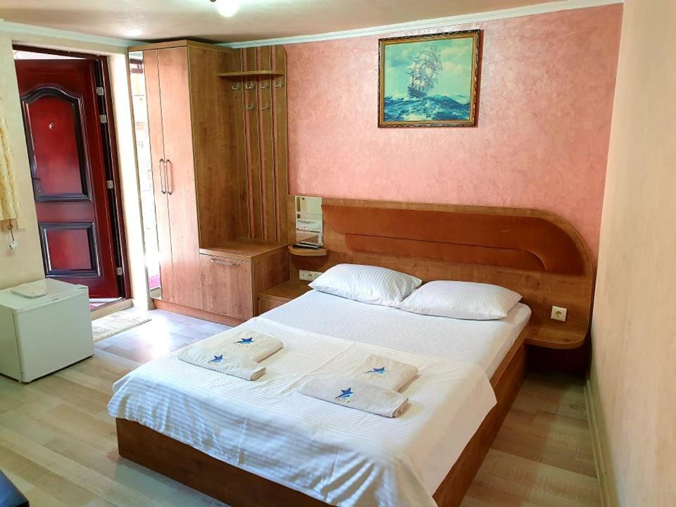 Hotel Old Star باتومي المظهر الخارجي الصورة