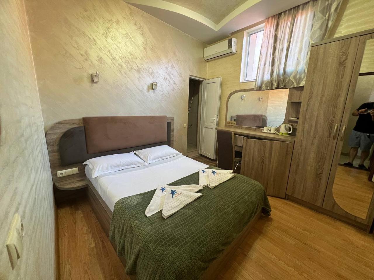 Hotel Old Star باتومي المظهر الخارجي الصورة