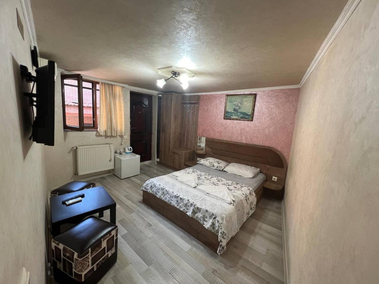 Hotel Old Star باتومي المظهر الخارجي الصورة