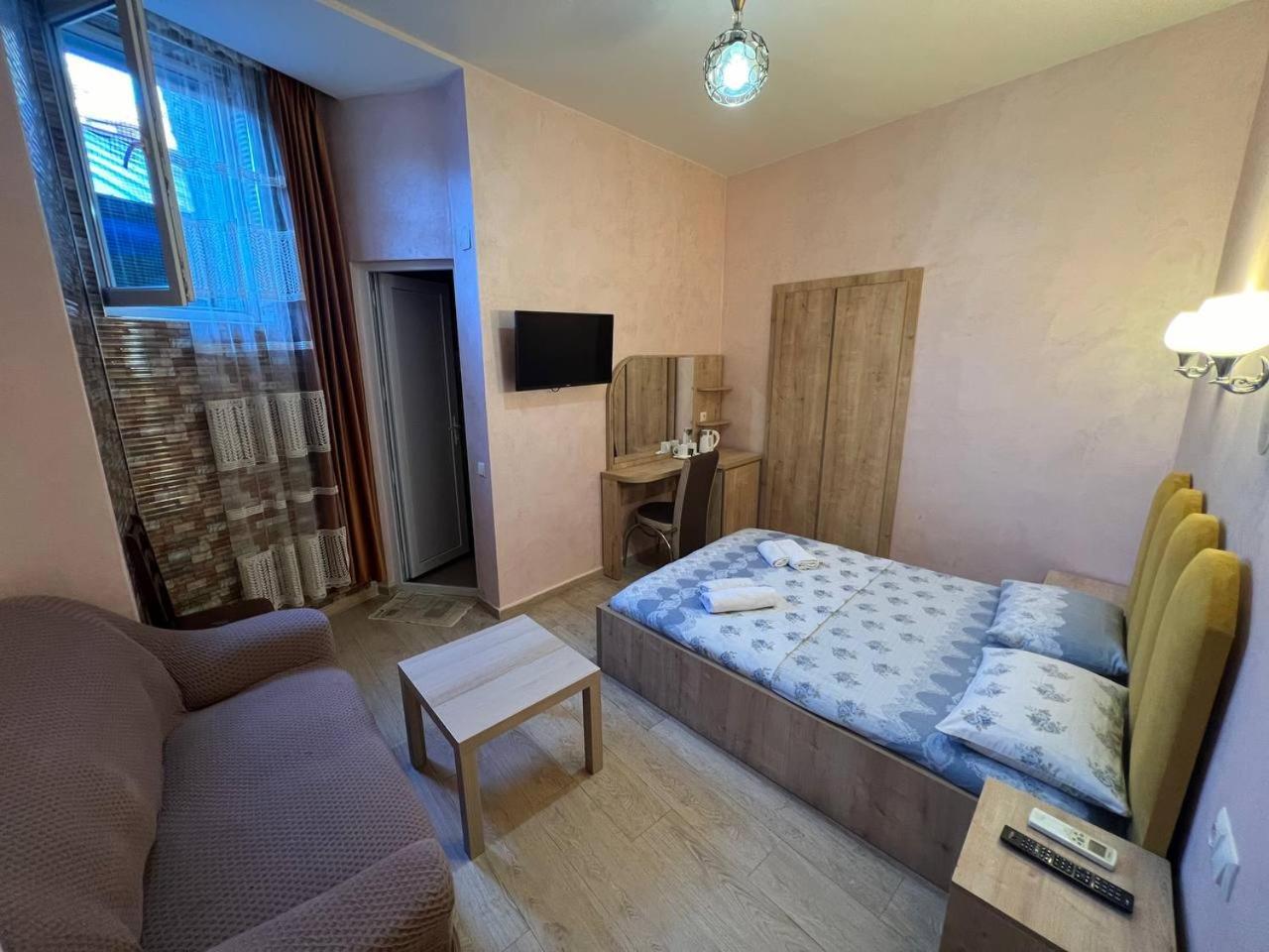 Hotel Old Star باتومي المظهر الخارجي الصورة