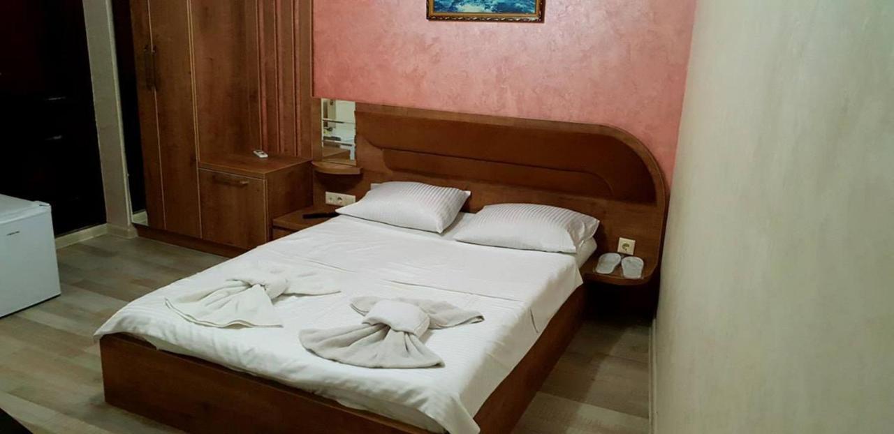 Hotel Old Star باتومي المظهر الخارجي الصورة