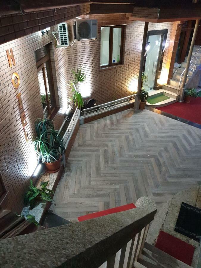 Hotel Old Star باتومي المظهر الخارجي الصورة